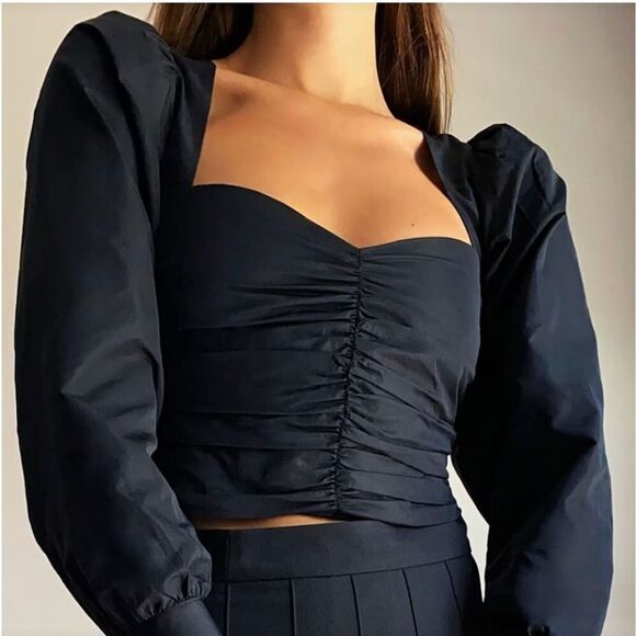 Aritzia Sunday Best Cream Giselle Petal Cropped Top Size 4 - Picture 13 of 13